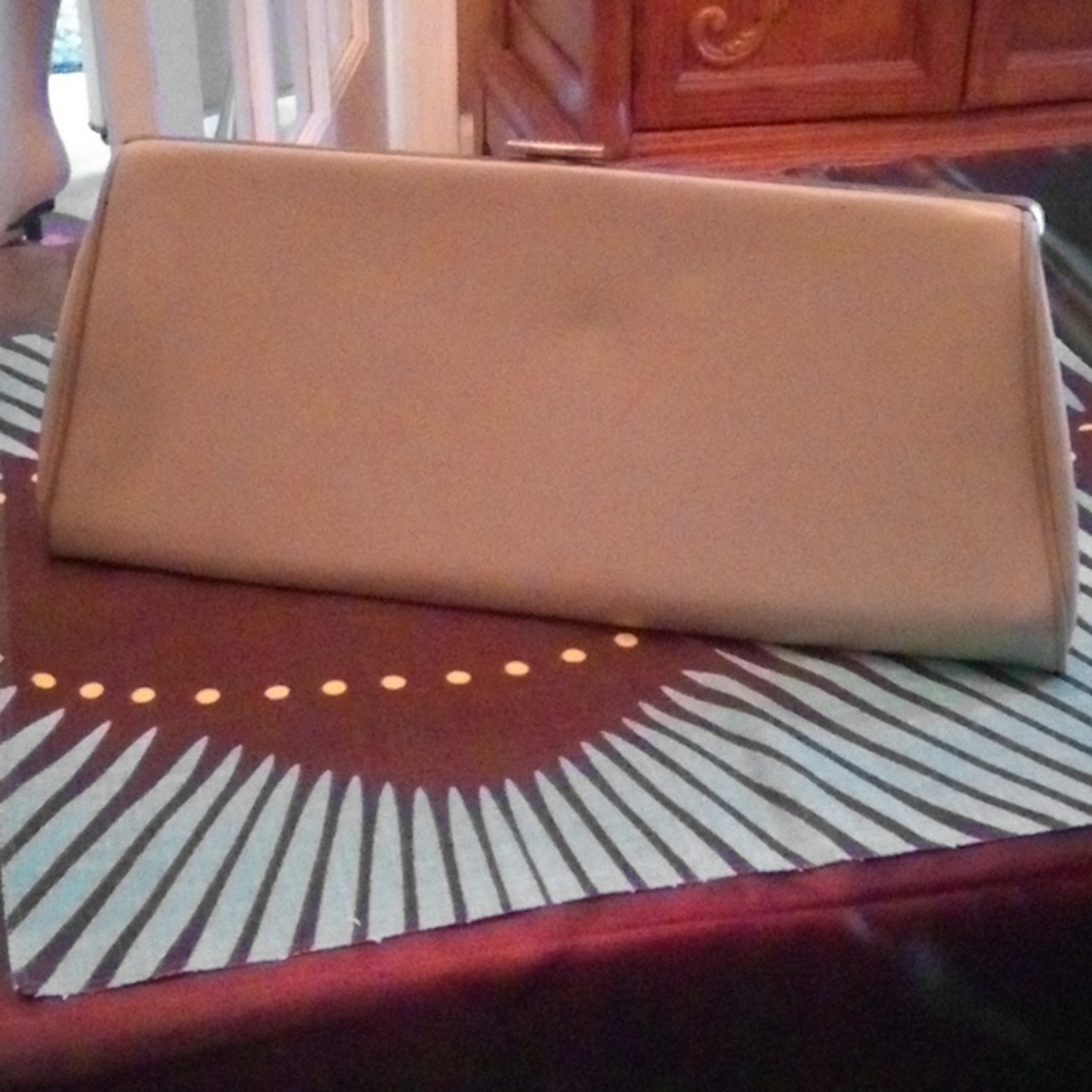 Louise et Cie Vintage Beige(Cream) Clutch, 6" X 14"